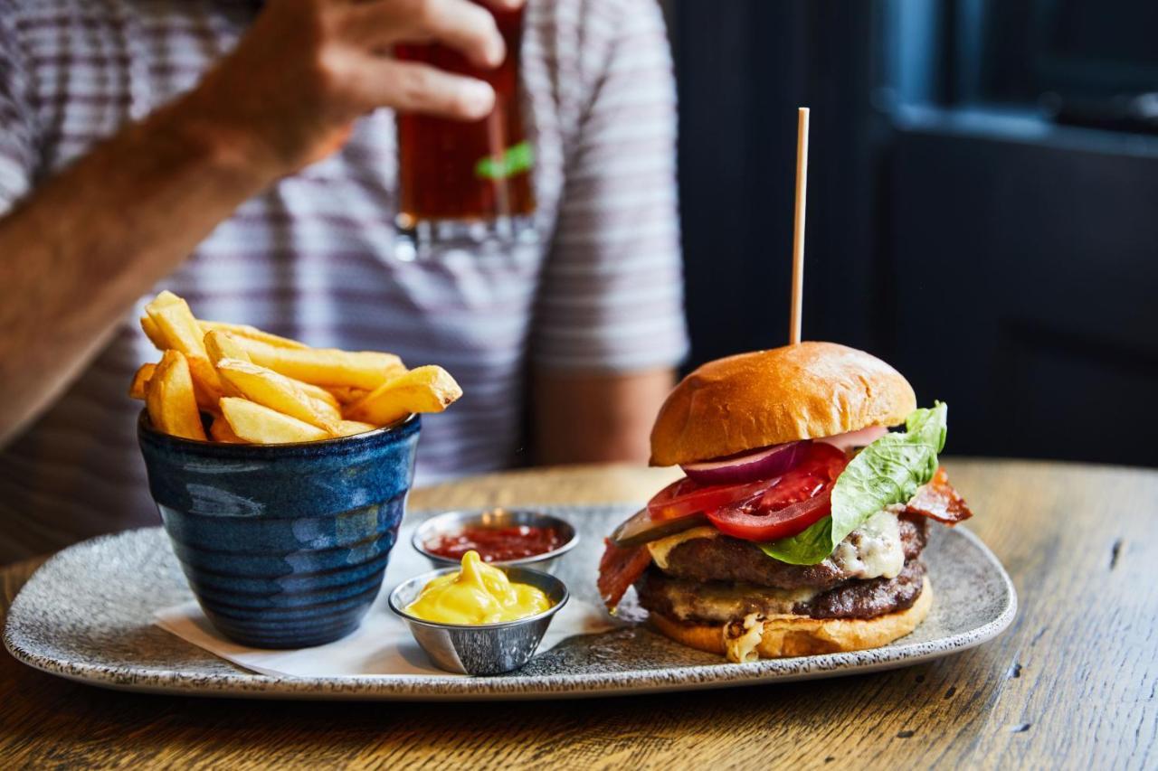 The Wellington Arms - Basingstoke-reading Hotel 4*